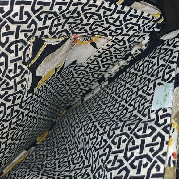 Vera Bradley Tablet Sleeve Dogwood 8x10 - Picture 2 of 2